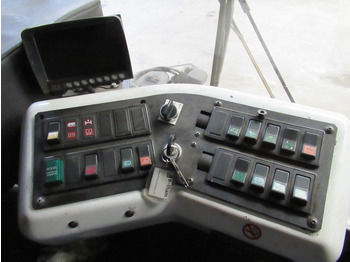 Road sweeper Ravo 530 + 3rd Borstel Brush: picture 4