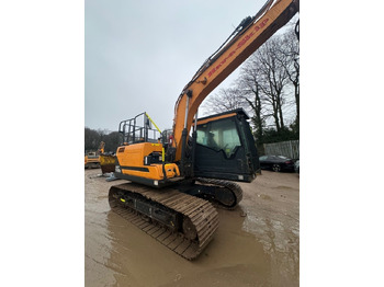 Crawler excavator Hyundai HX140L: picture 3