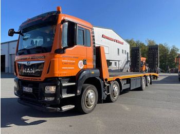 Low loader semi-trailer