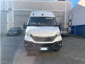 Minibus IVECO Daily