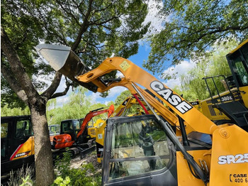 Skid steer loader CASE