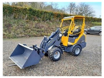 Compact loader EUROTRAC