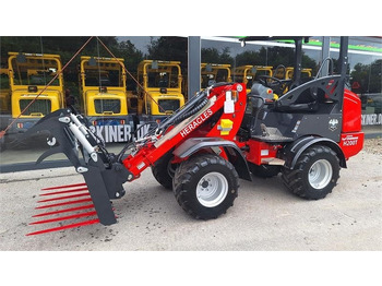 Telescopic wheel loader