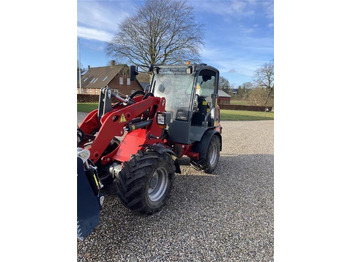 Compact loader Weidemann 2070 LP: picture 3