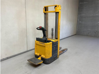 Stacker Jungheinrich ERC 214: picture 2