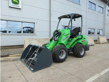 Compact loader AVANT