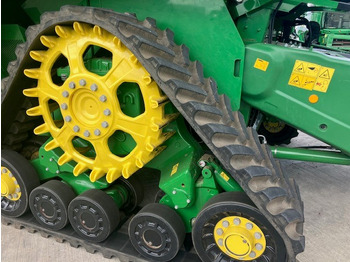 Combine harvester John Deere S790: picture 3