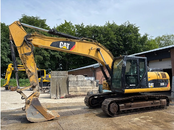 Crawler excavator CAT 323 D LN: picture 2