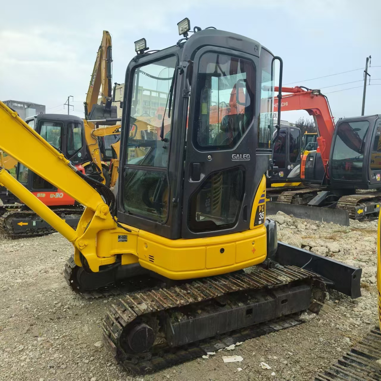 Mini excavator KOMATSU PC35: picture 4