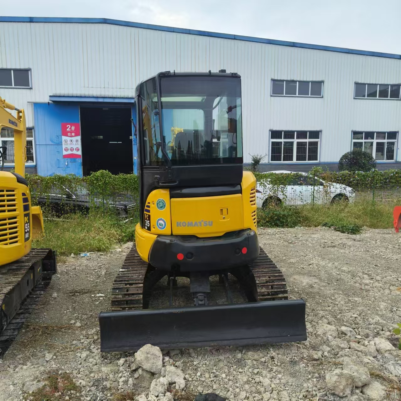Mini excavator KOMATSU PC35: picture 3
