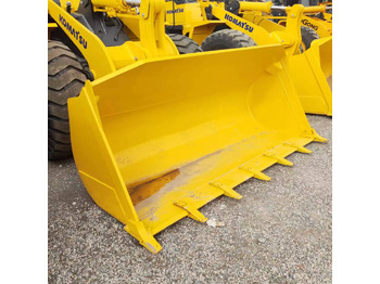 Wheel loader KOMATSU WA380: picture 3 Wheel loader KOMATSU WA380: picture 3