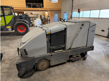 Industrial sweeper