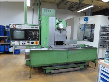 Milling machine