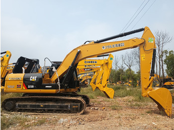 Crawler excavator CATERPILLAR 323D2L