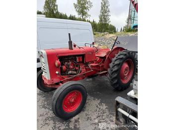 Farm tractor VALMET