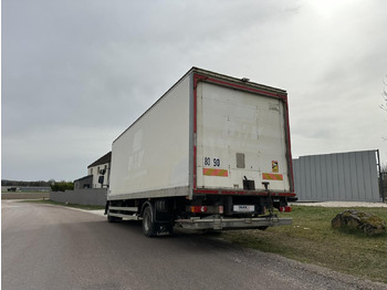 Box truck Renault D-Series: picture 5