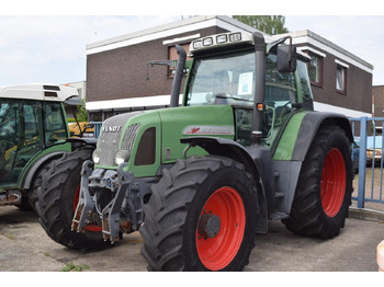Farm tractor FENDT 700 Vario