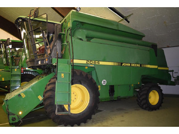 Combine harvester JOHN DEERE 2064