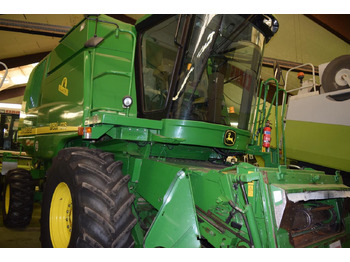 Combine harvester JOHN DEERE