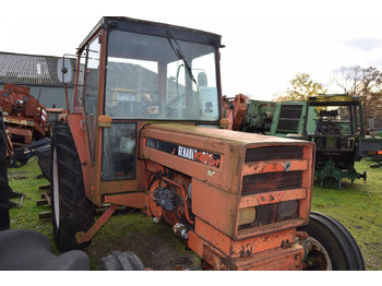 Farm tractor RENAULT
