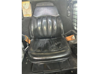 Skid steer loader Bobcat S450: picture 2