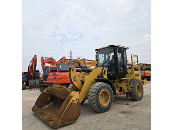 Wheel loader CATERPILLAR 924K