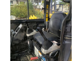 Mini excavator Komatsu PC50MR: picture 2