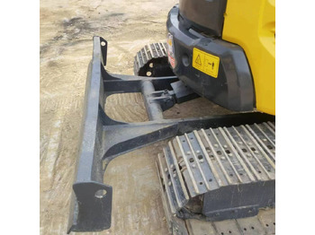 Mini excavator Komatsu PC50MR: picture 4