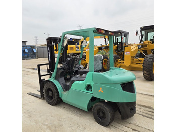 Diesel forklift Mitsubishi FD30: picture 5
