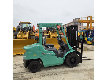 Diesel forklift Mitsubishi FD30: picture 2