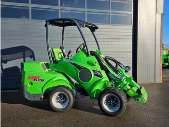 Compact track loader AVANT