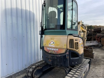 Mini excavator Yanmar VIO25-4 Cabine: picture 5