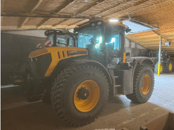 Farm tractor JCB Fastrac 4220