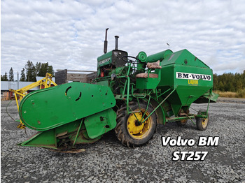 Combine harvester VOLVO
