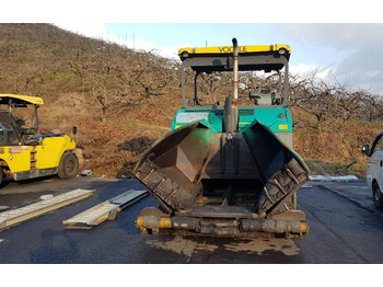 Asphalt paver VÖGELE