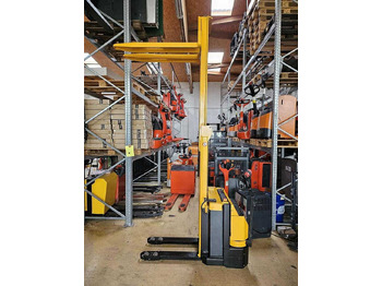 Stacker JUNGHEINRICH EJC