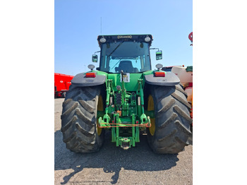 Farm tractor JOHN DEERE 8230: picture 3 Farm tractor JOHN DEERE 8230: picture 3