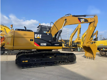 Crawler excavator CATERPILLAR 320D: picture 2
