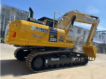 Crawler excavator KOMATSU PC220-8: picture 2