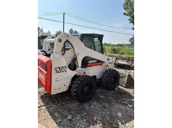 Skid steer loader BOBCAT S300: picture 2