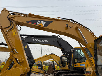 Crawler excavator CATERPILLAR 320B