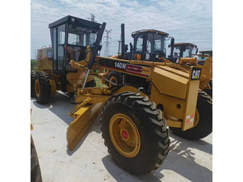 Excavator CATERPILLAR 140M