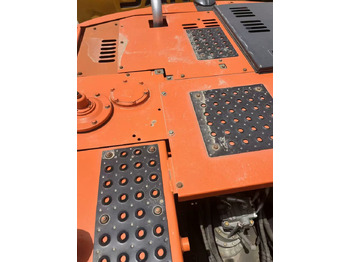 Crawler excavator HITACHI ZX130: picture 4