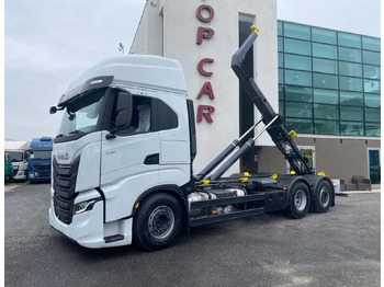 Truck IVECO S-WAY