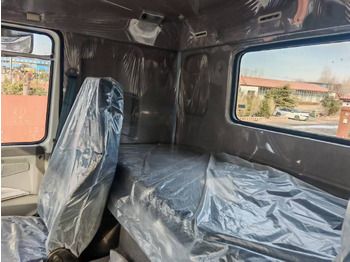 New Tractor unit SINOTRUK HOWO 430,6×4: picture 5