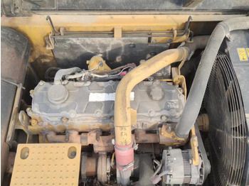 Excavator CATERPILLAR 324D: picture 4