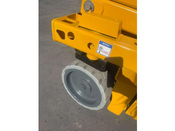 Scissor lift Haulotte OPTIMUM 8AC: picture 5