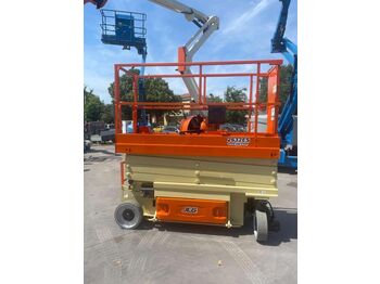 Scissor lift JLG