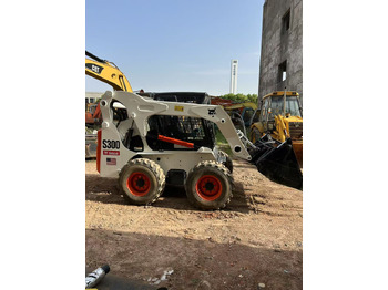 Skid steer loader BOBCAT S300