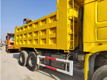 Tipper SINOTRUK HOWO 375 6X4 CLICK HERE FOR DIACOUNT: picture 4